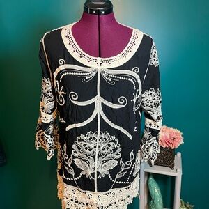 EST 1946 Chic Black and Cream Embroidered Top